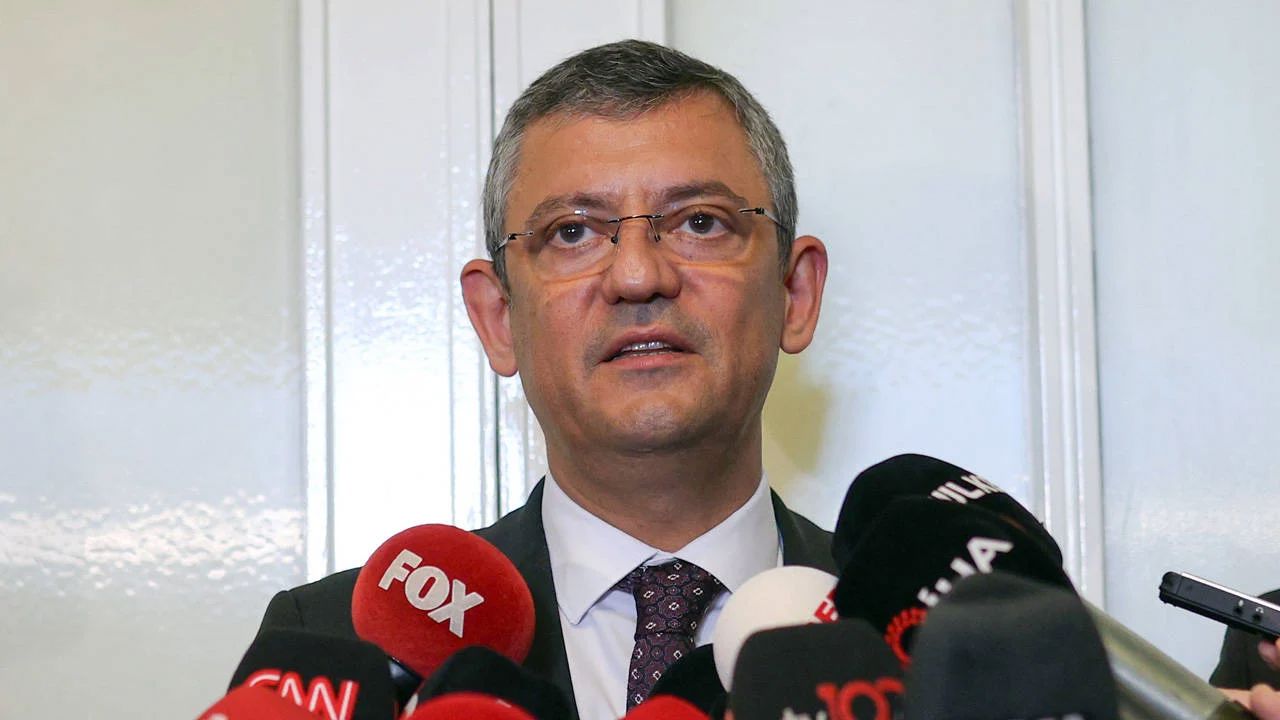 Özgür Özel’den ittifak mesajı: “Gerekirse herkesle el ele veririz”