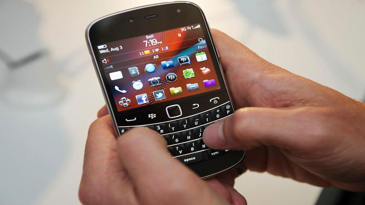 Telefon devinden otomotiv gizli kahramanına: BlackBerry sahneye geri döndü