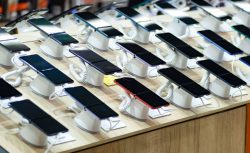Akıllı telefon dünyasında büyük birleşme! İki dev marka aynı çatı altında