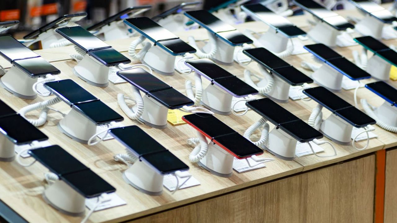 Akıllı telefon dünyasında büyük birleşme! İki dev marka aynı çatı altında
