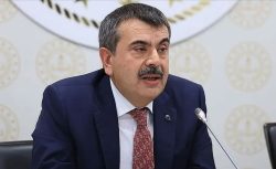 Bakan Tekin açıkladı: Ara tatil kalıyor, yaz tatili uzuyor